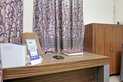 Hotel O Wave Inn Guest House