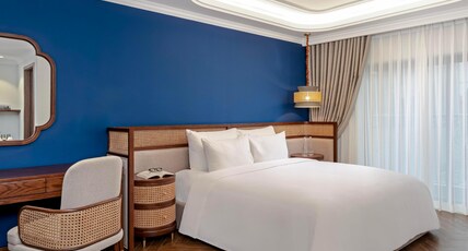 La Siesta Classic Hang Thung Room Type - Junior Suite - Pool View La Siesta Classic Hang Thung Room Type - Junior Suite - Pool View