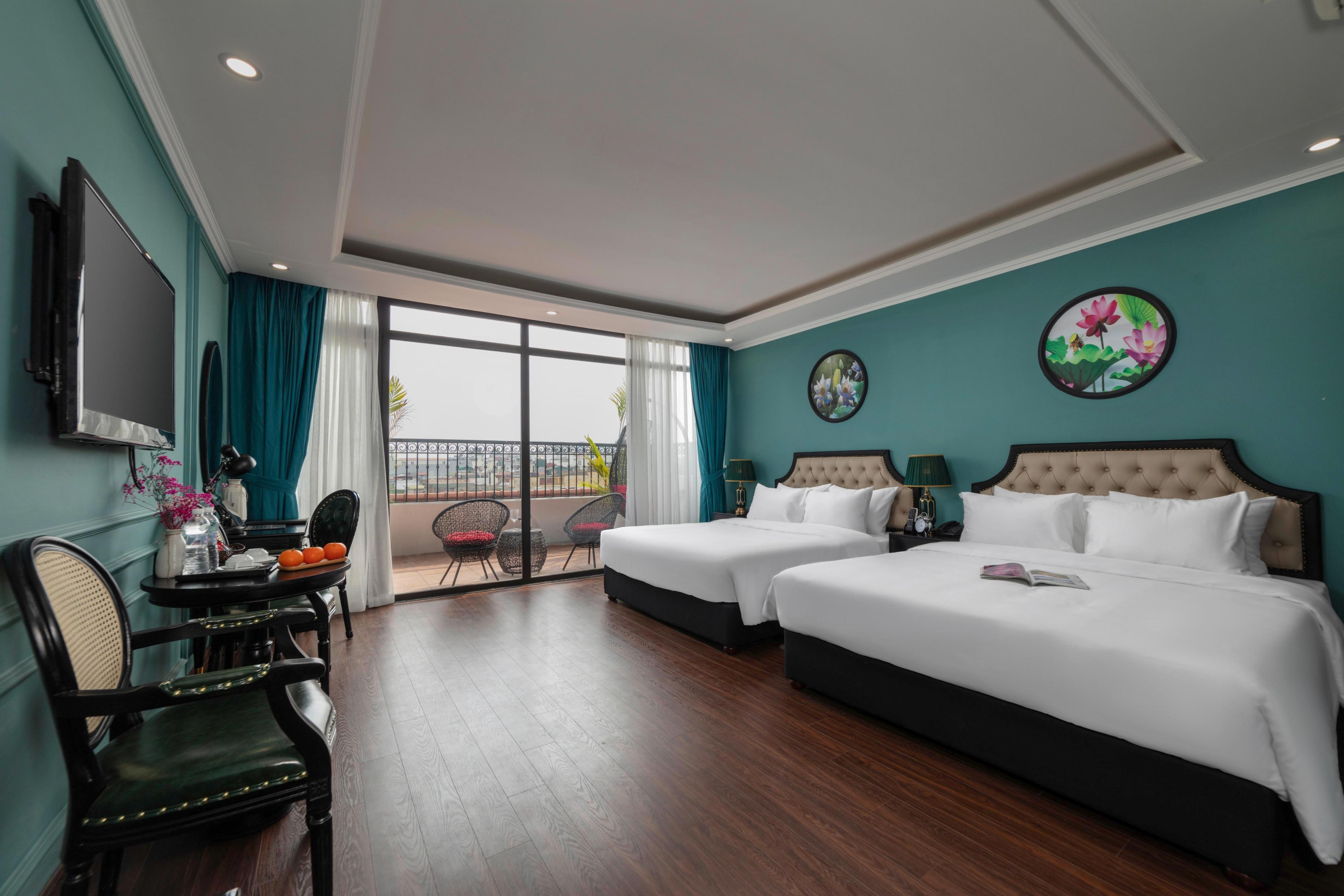 Madelise Palace Hotel Room Type - Family Suite City View