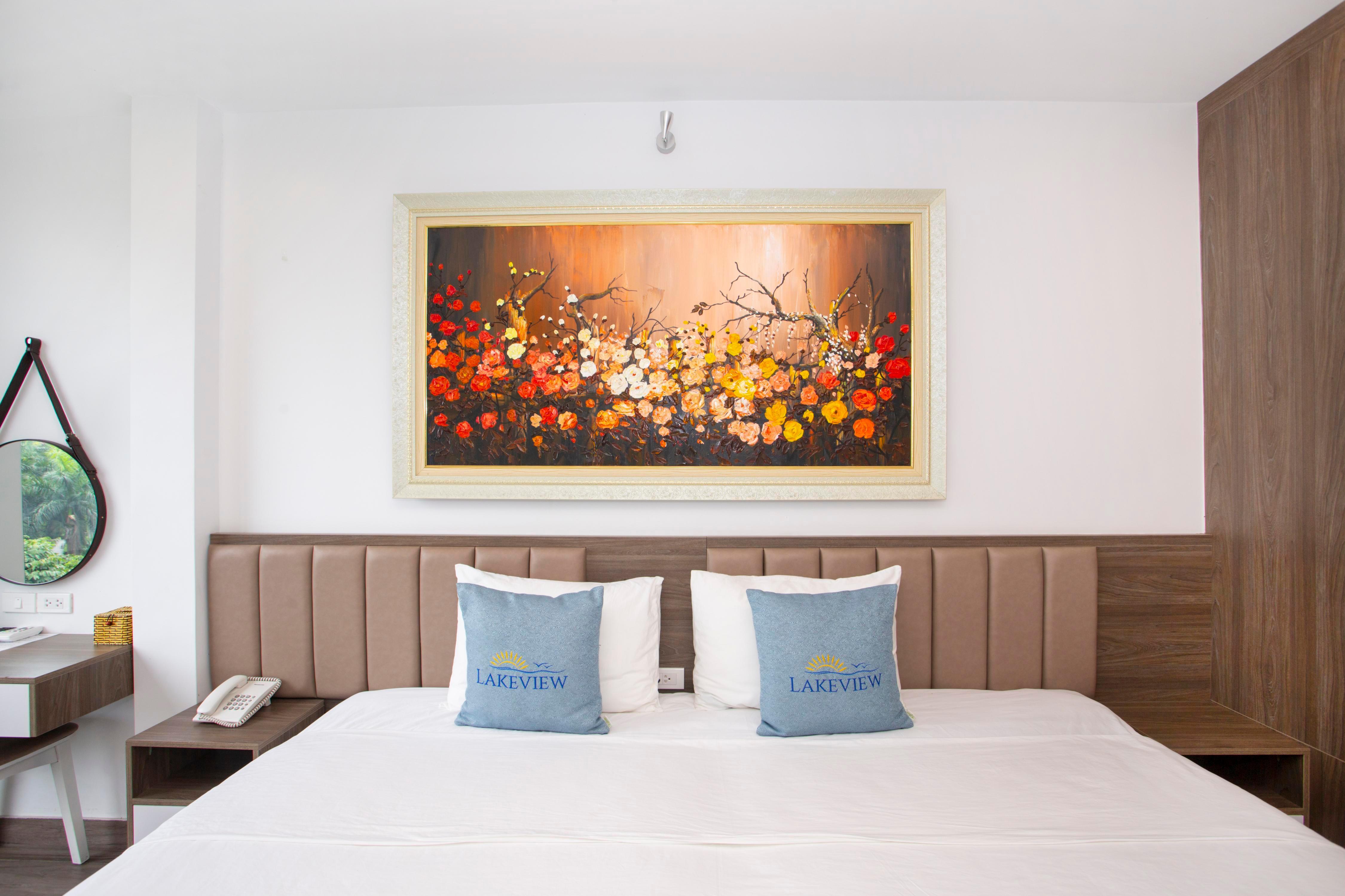 Lake view Apartment & Hotel Room Type - Deluxe double or Twin Lake view Apartment & Hotel Room Type - Deluxe double or Twin