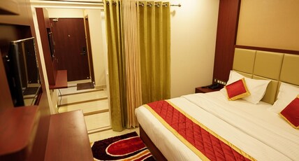 Hotel Newline Orchid Room Type - Queen Suite AC Room With Balcony Hotel Newline Orchid Room Type - Queen Suite AC Room With Balcony