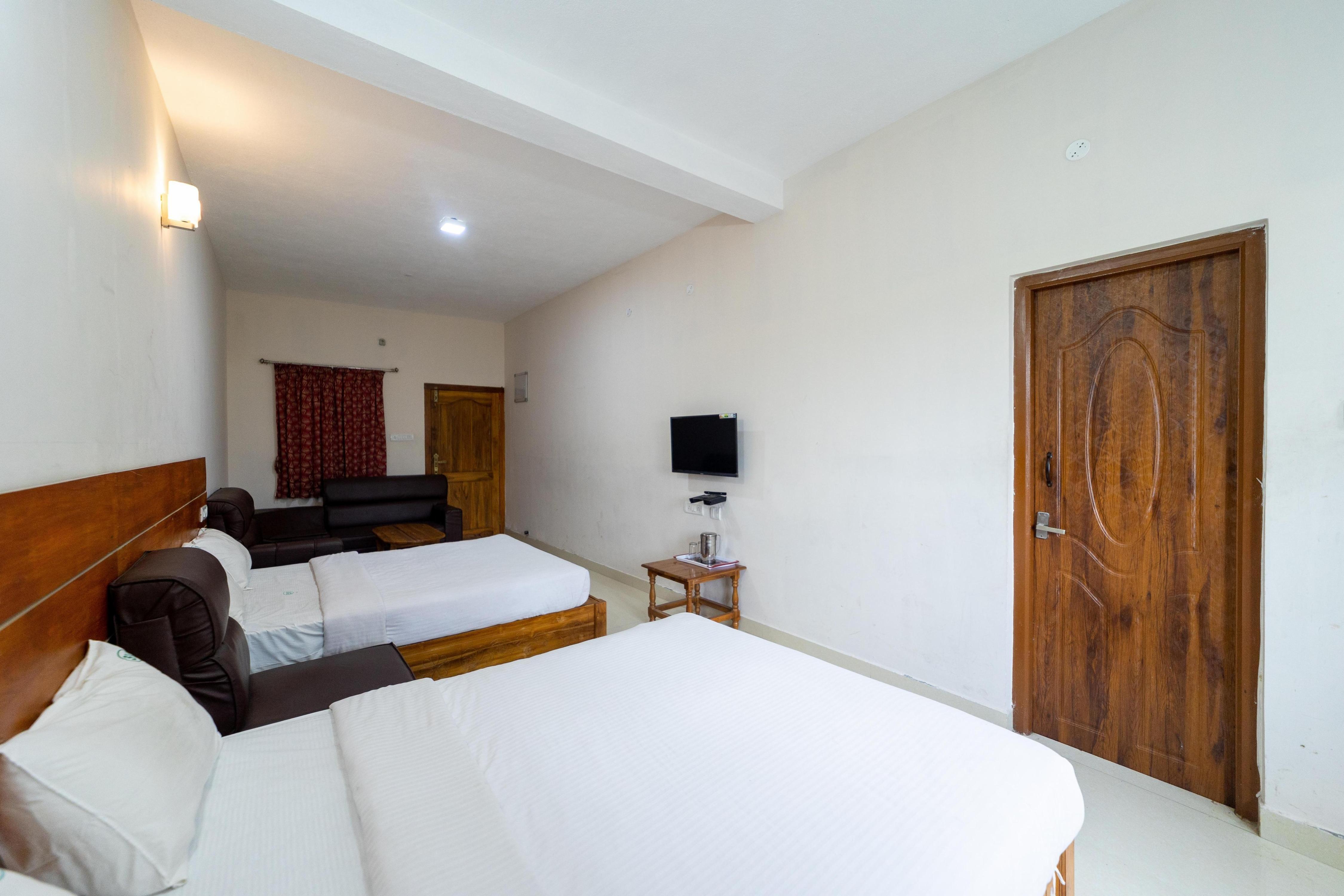 Cool Stay  Home Room Type - Family Room With Balcony