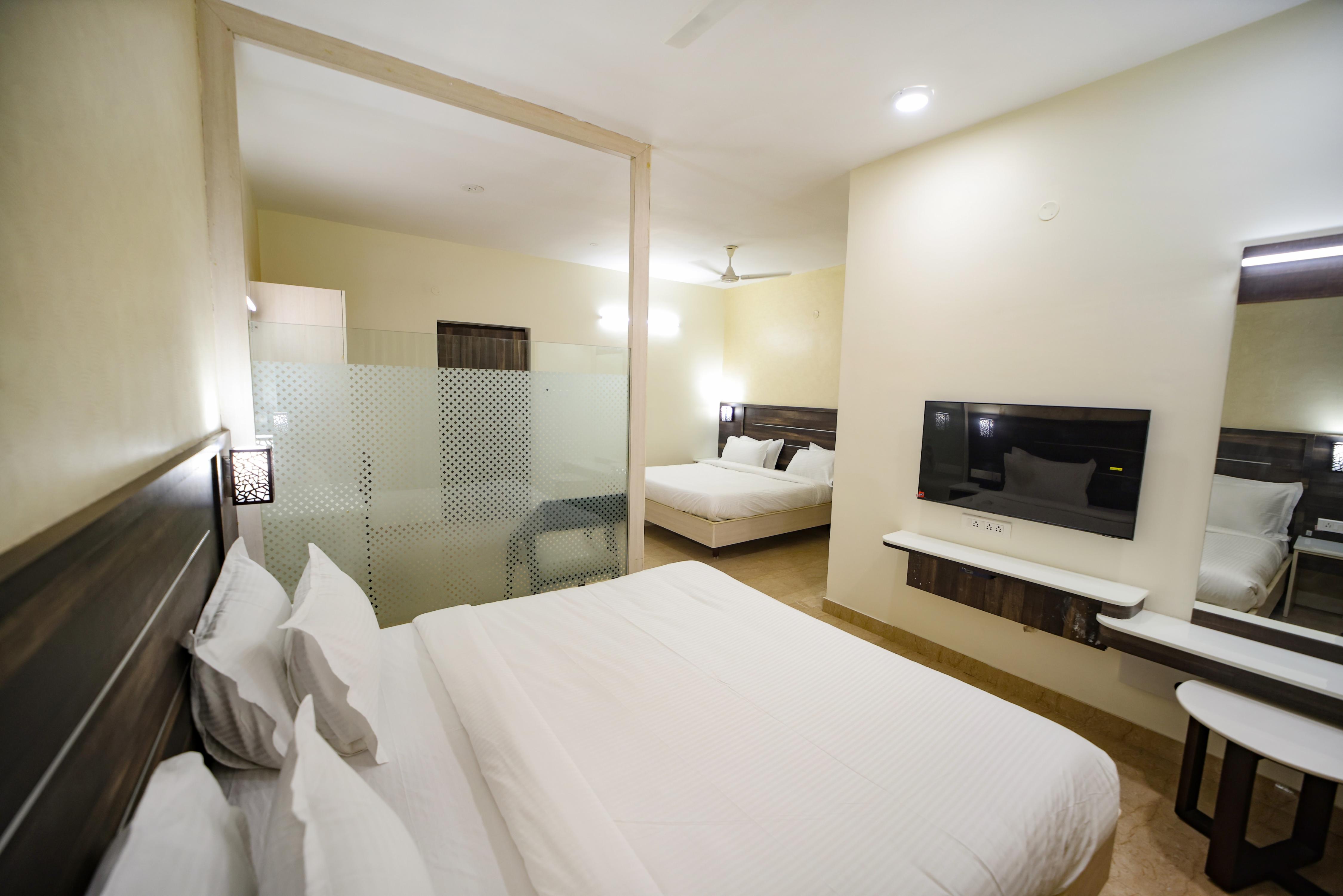 Avenue 11 Premium Stays Room Type - Family Suite Room