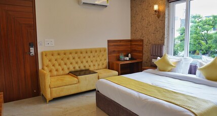 Hotel Golden Orchard @ Rajpur Road Dehradun Room Type - Deluxe Room Hotel Golden Orchard @ Rajpur Road Dehradun Room Type - Deluxe Room