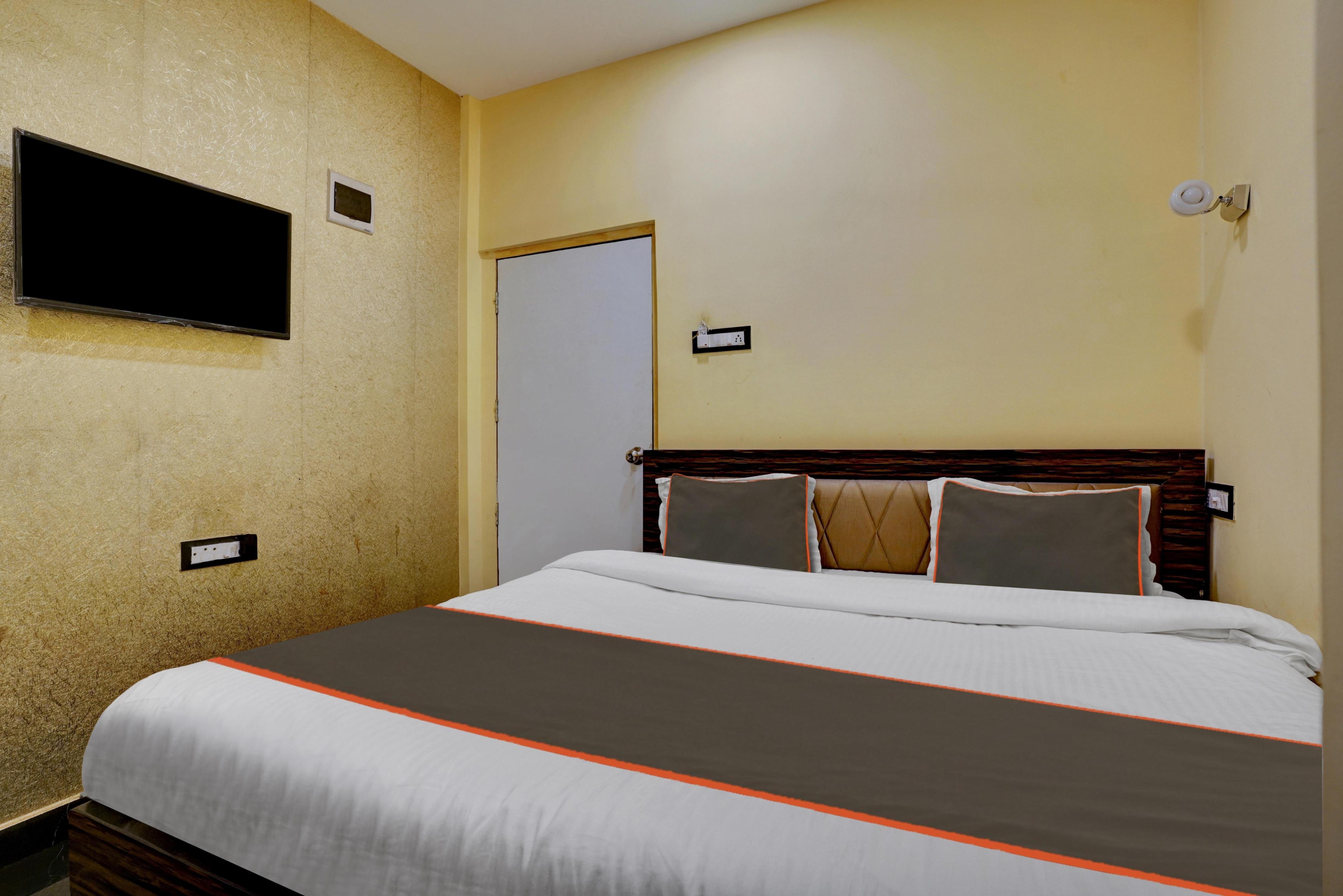 Hotel O Golden Suites - Tap to explore photos