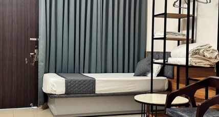 Hotel Insta 18 Room Type - AC TRIPLE ROOM