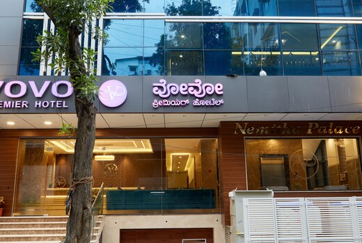VOVO PREMIER HOTEL
