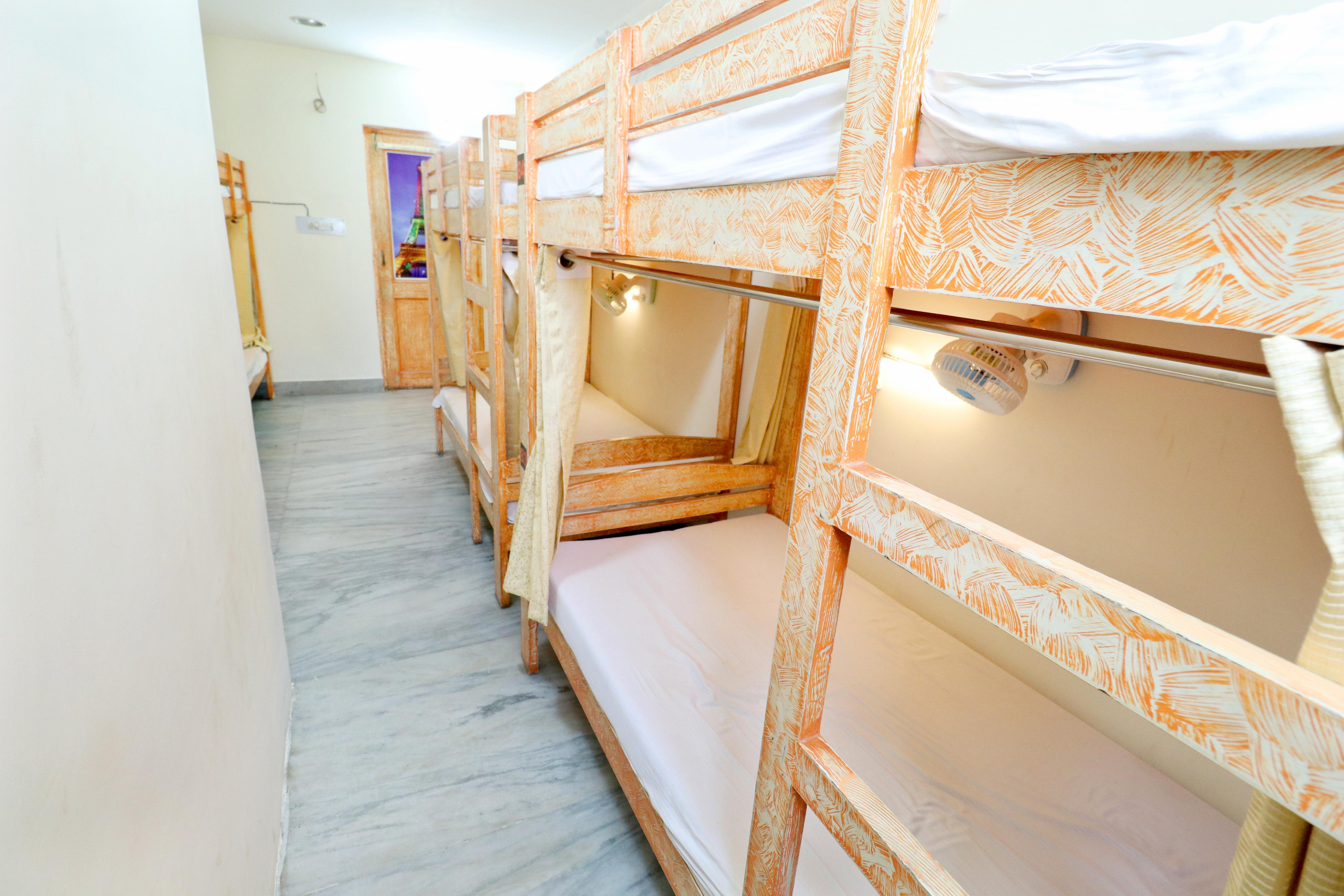 14 Feb Hostel - Tap to explore photos