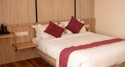 Hotel Black Diamond Room Type - Deluxe Double Room
