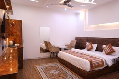 Hotel Parth Residency