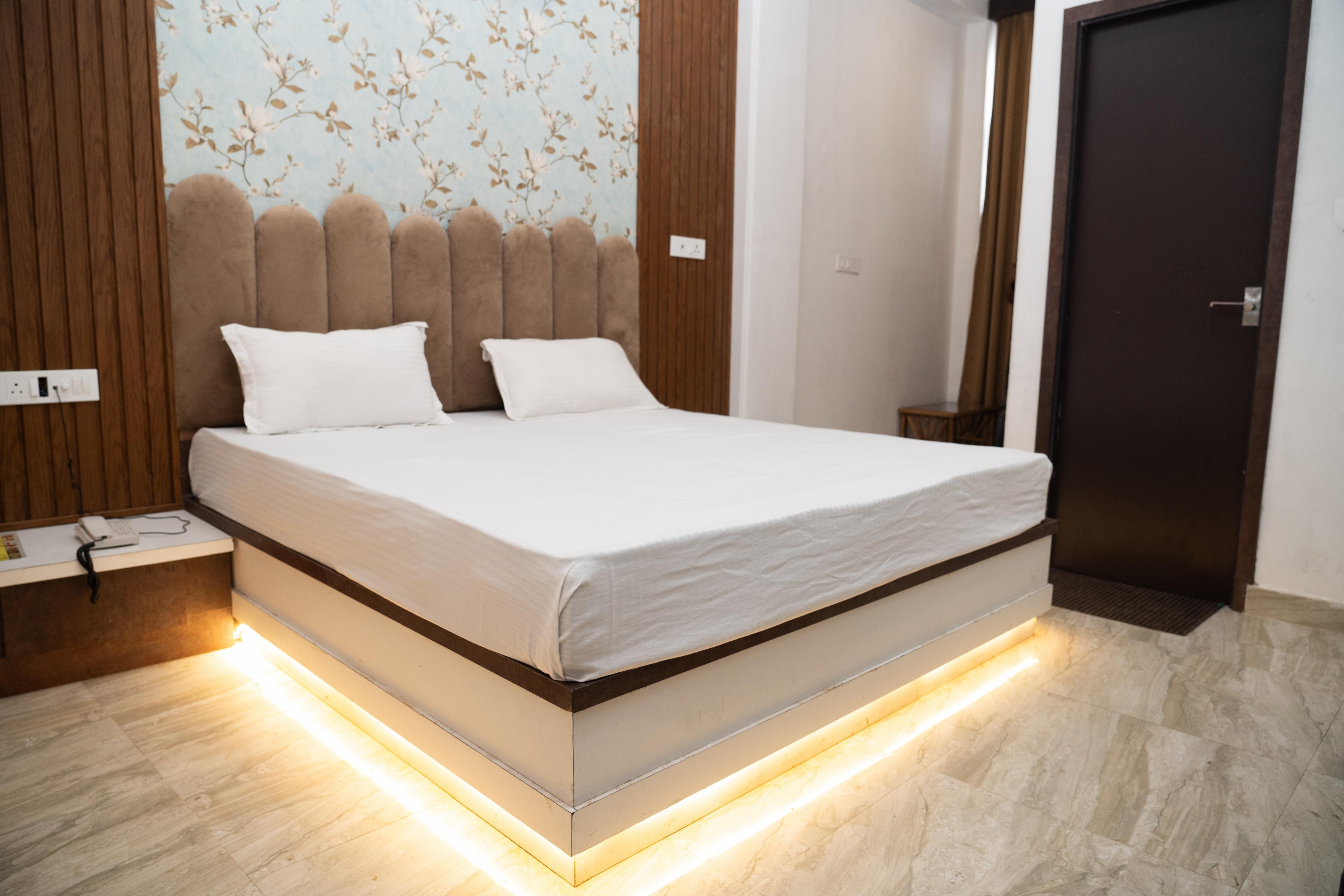 HOLY LAND Room Type - Superior Double Room