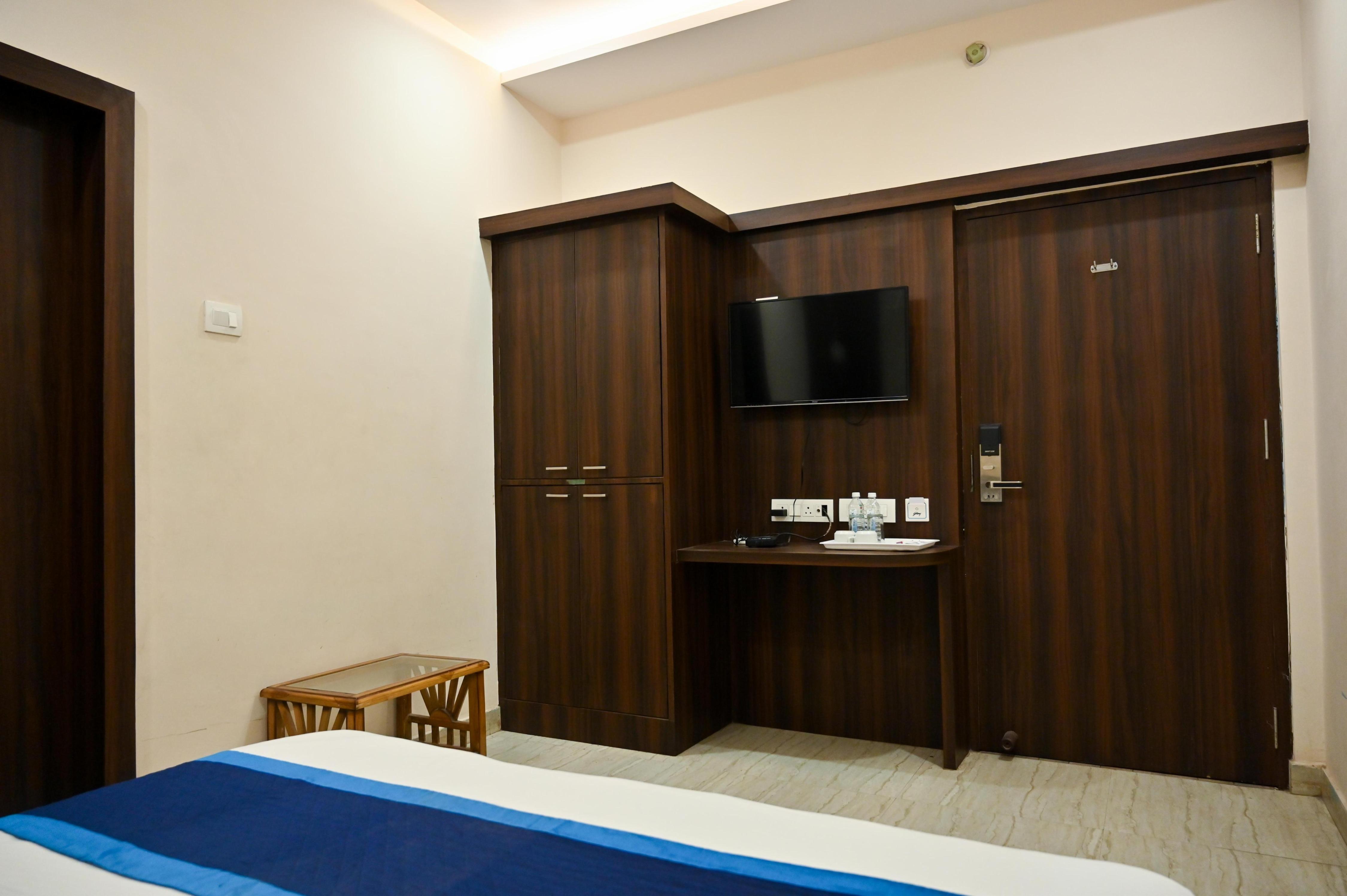 Hari Gopal Palace Room Type - STANDARD DOUBLE ROOM