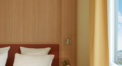 OKKO Hotels Paris Rosa Parks Room Type - Classic Room Sacre-Coeur View