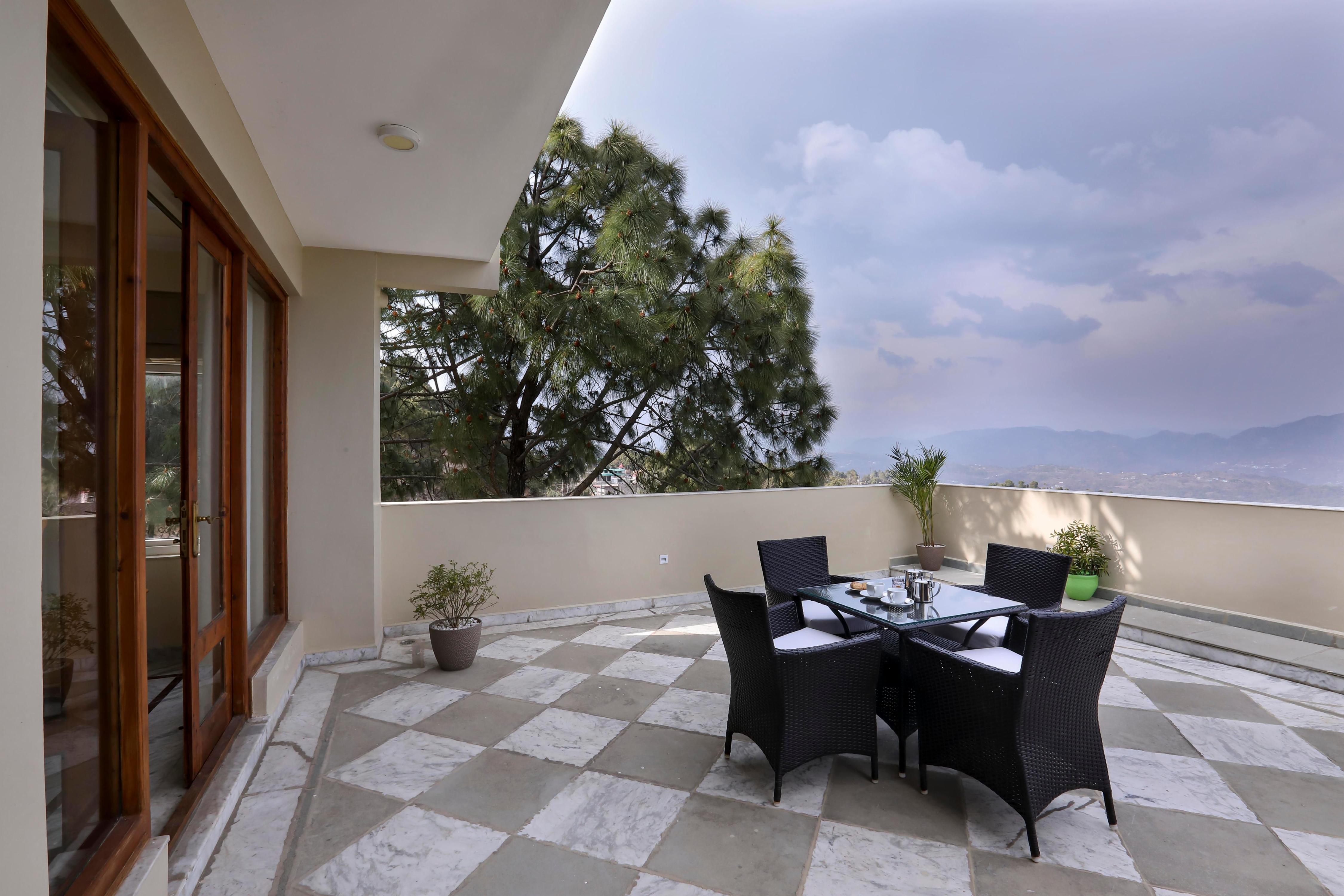 Sumer Hotel - Tap to explore photos