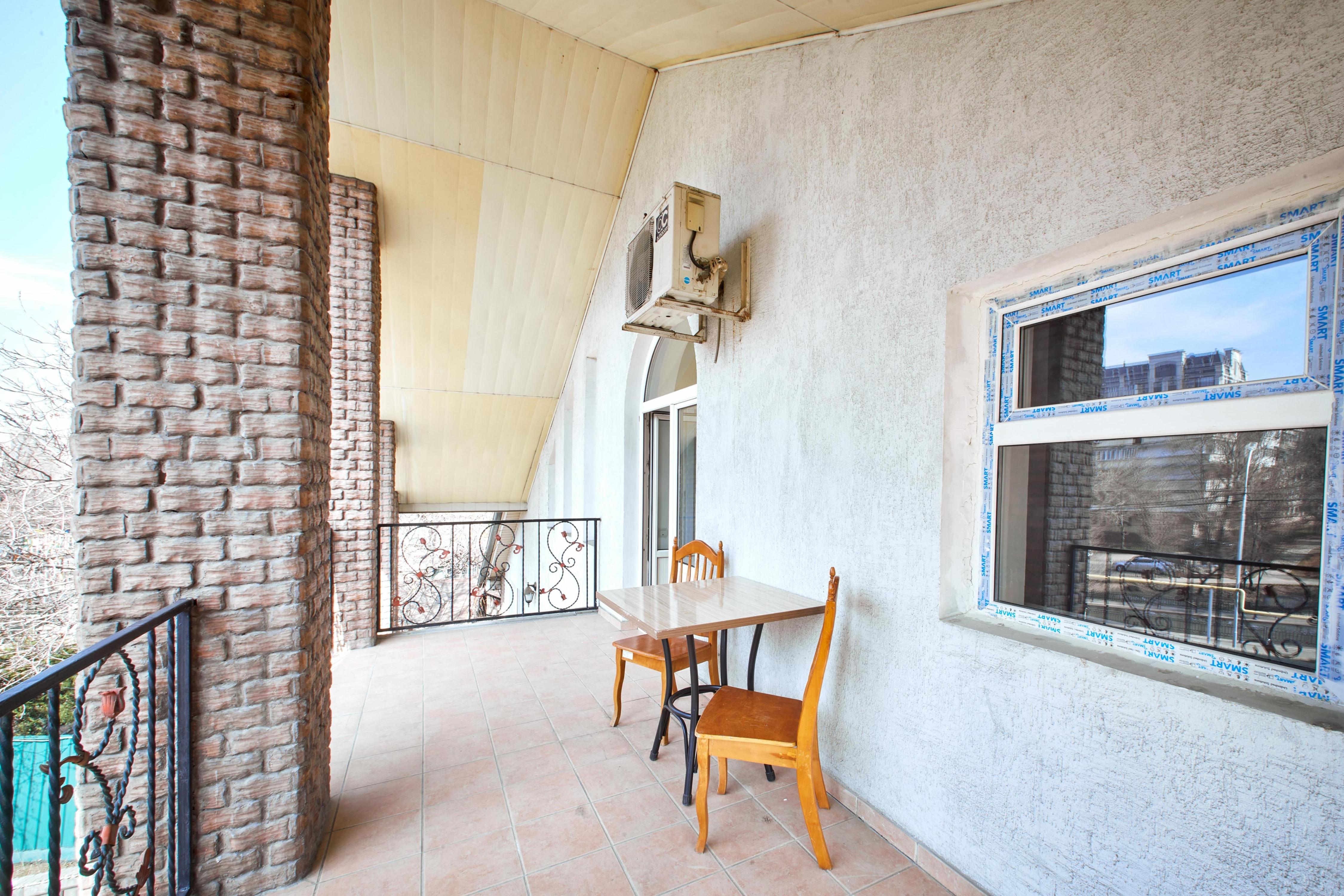 Wanderlust hostel Riverside - Tap to explore photos