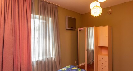 Wanderlust Boutique Hostel Room Type - Red Private Room