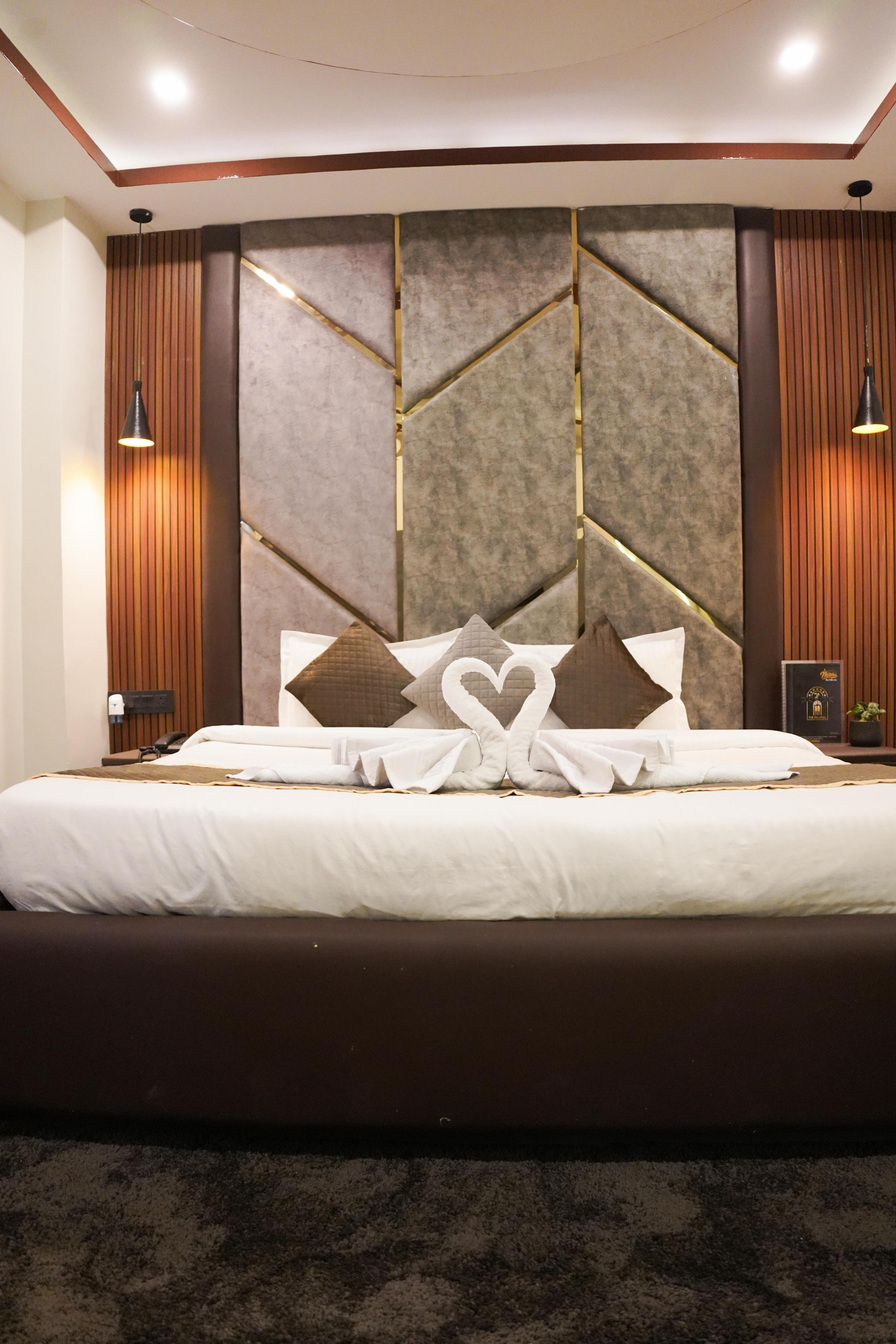 The Palatial Hotel Lucknow Room Type - Deluxe