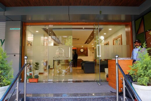 Hotel Heera Residency