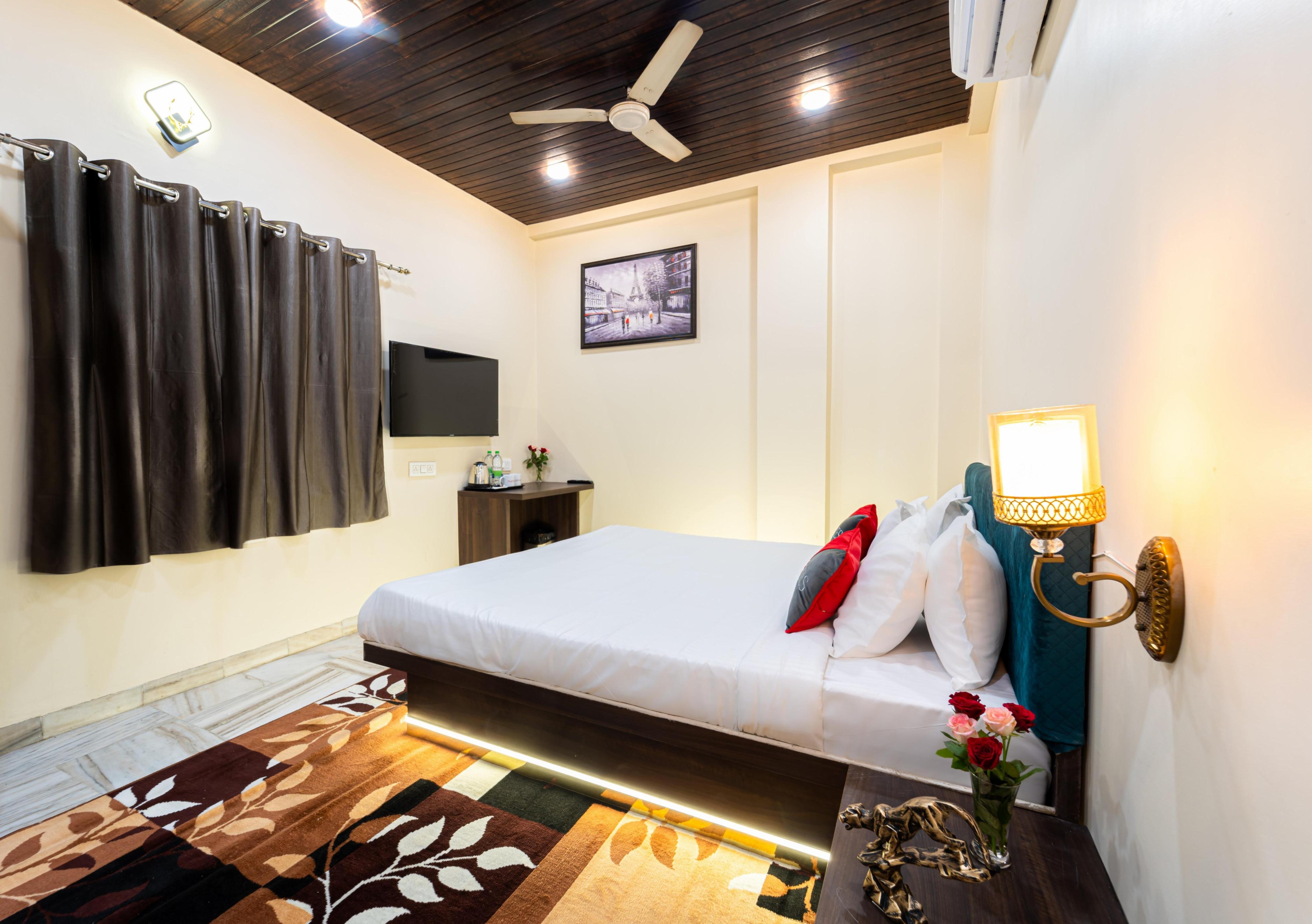 Hotel Posada - Tap to explore photos