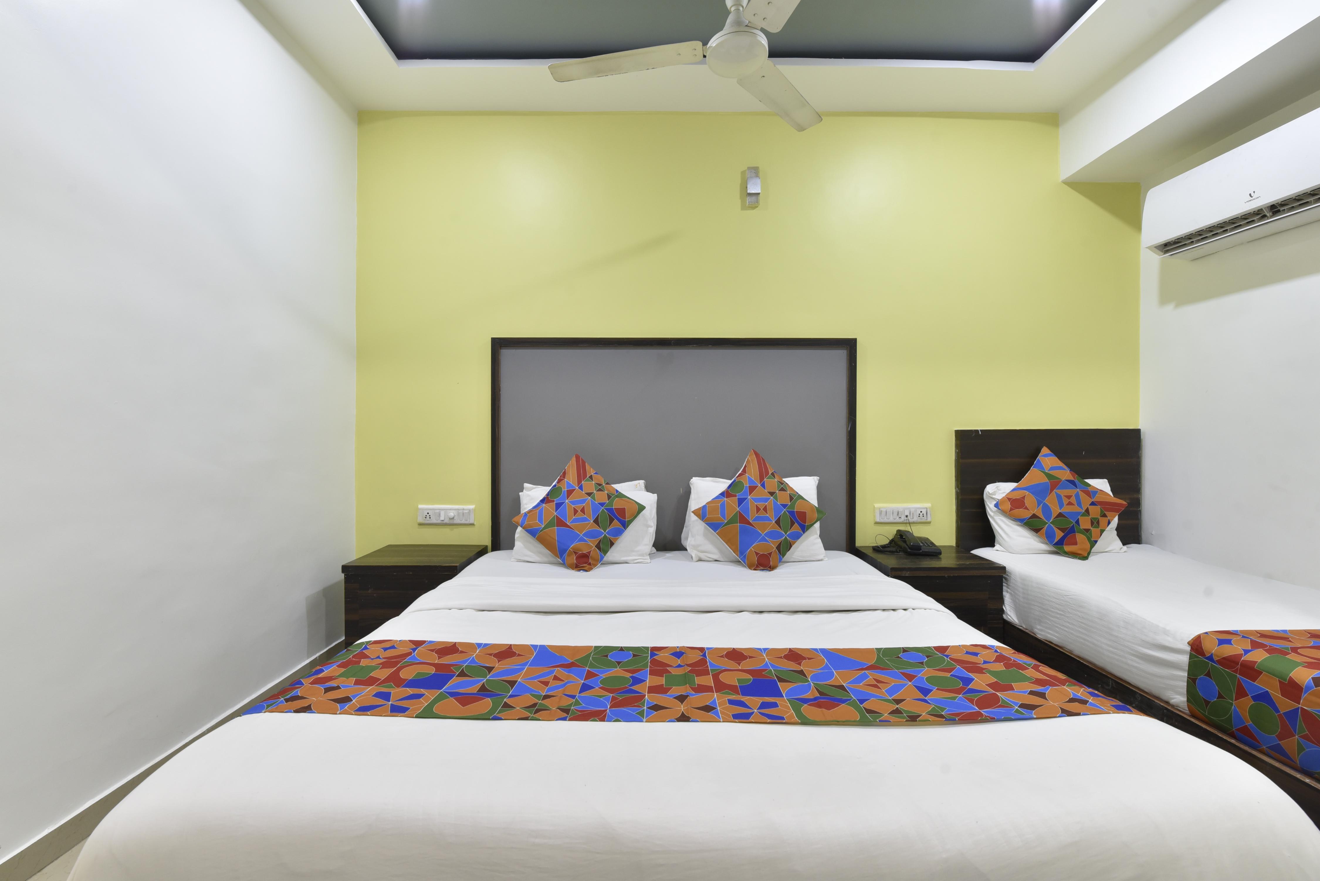 Hotel Divya Palace Room Type - Super Deluxe Ac