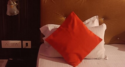 Hotel Center Point Room Type - HCP DELUXE ROOM