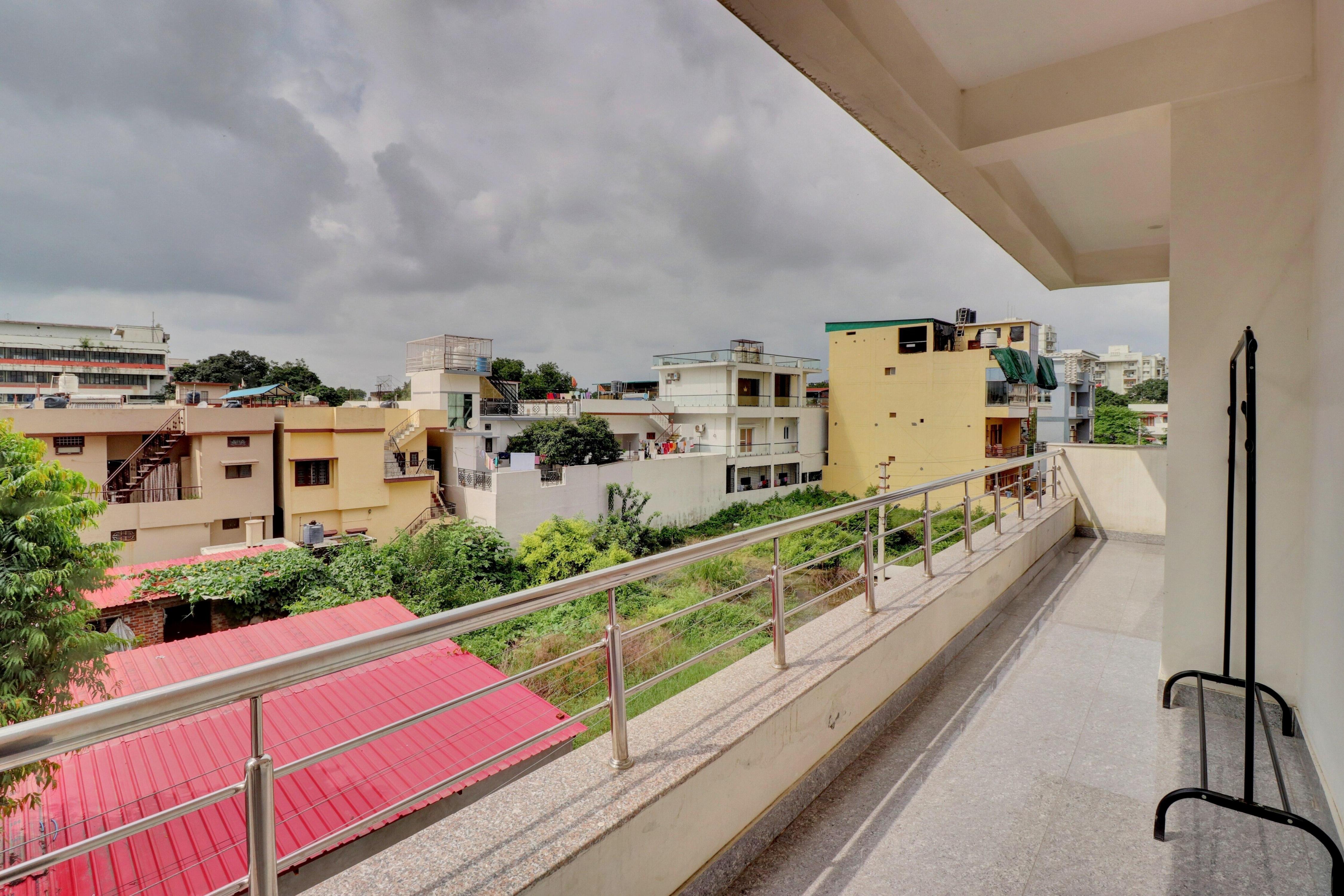 Collection O The Second Home - Tap to explore photos