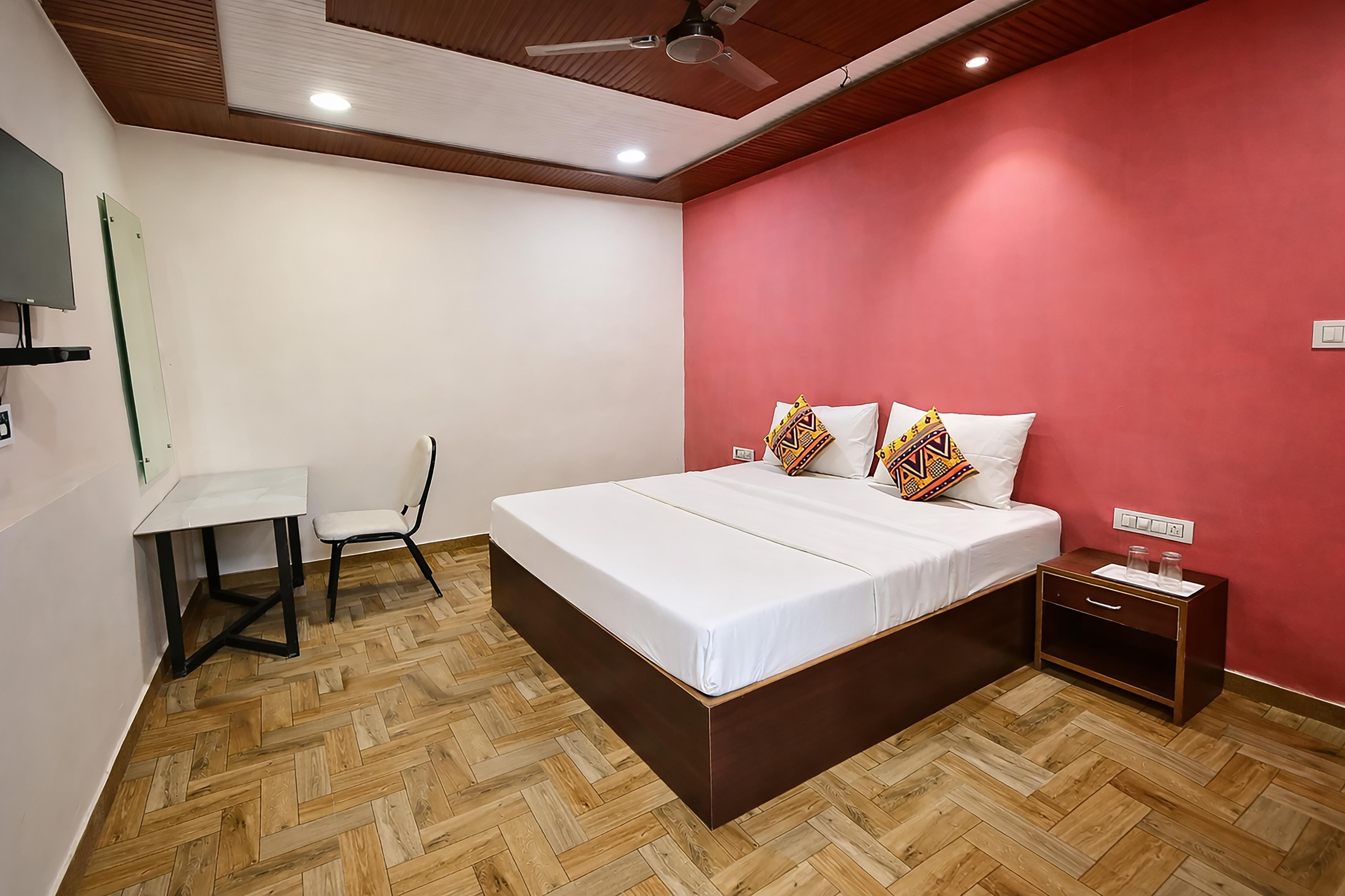 Rudraksh Inn Room Type - Deluxe Room
