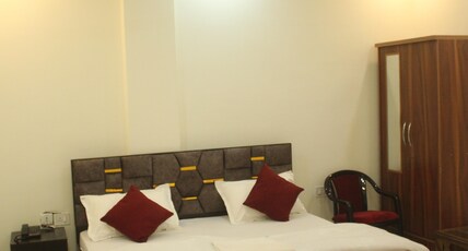 PRAYAG NIWAS Room Type - Deluxe AC Room