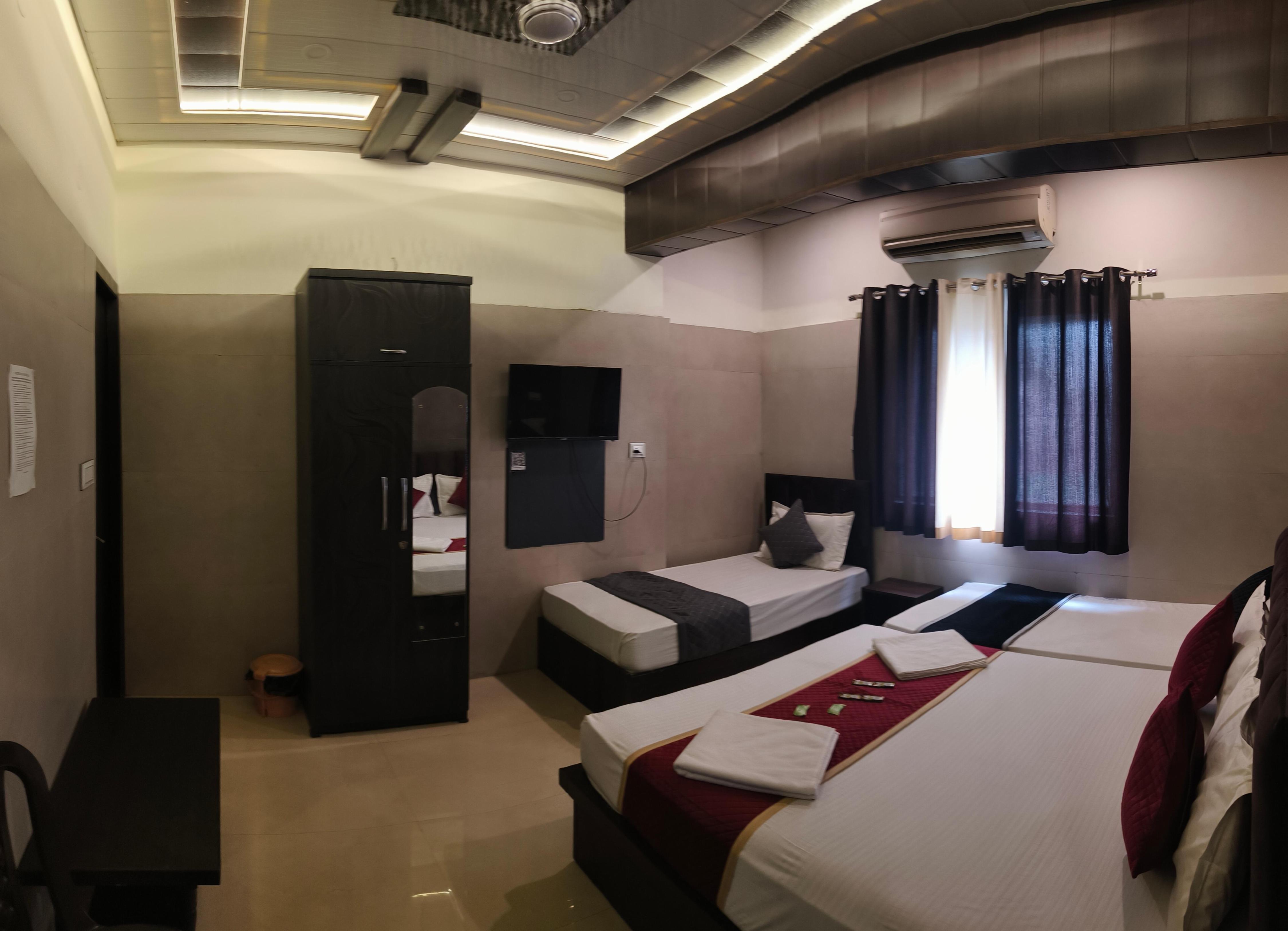 Hotel goyal palace - Tap to explore photos