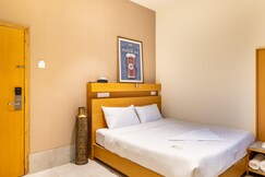 The Quarters - Business Hotel