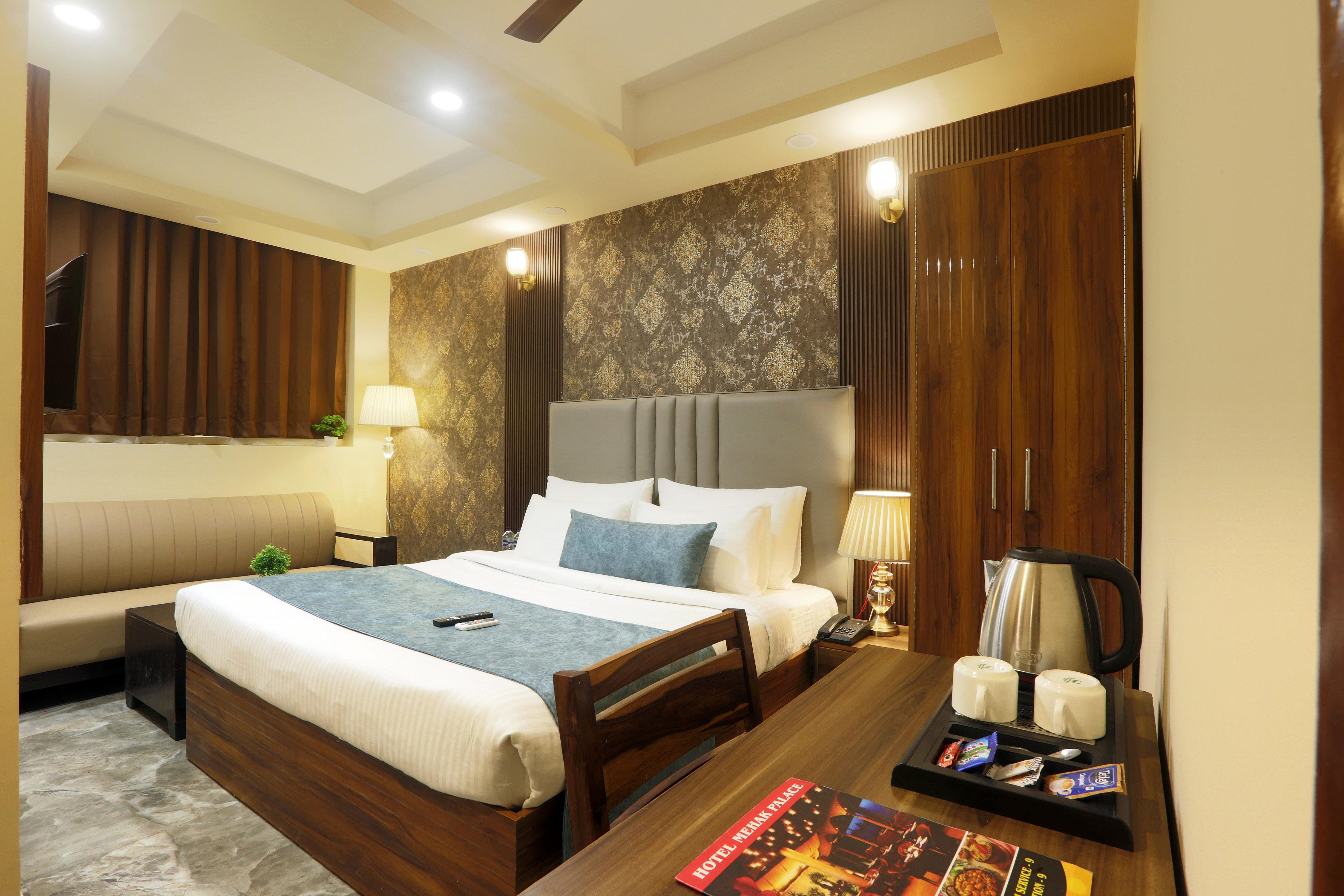 Hotel Mehak Palace By Aura Room Type - Executive Room City View