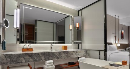 DoubleTree by Hilton Cangnan Room Type - KING PREMIUM ROOM