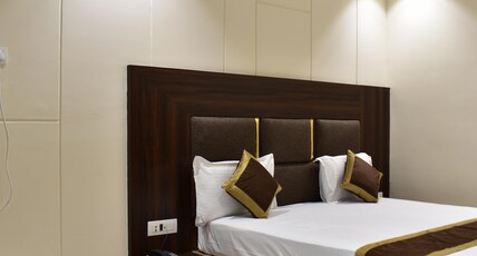 HOTEL KUSUM PALACE Room Type - Deluxe Room