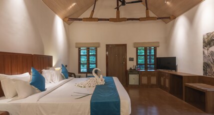 Shanthi Kunnj Riverside Exotica Room Type - Family Room 4 - River View Shanthi Kunnj Riverside Exotica Room Type - Family Room 4 - River View
