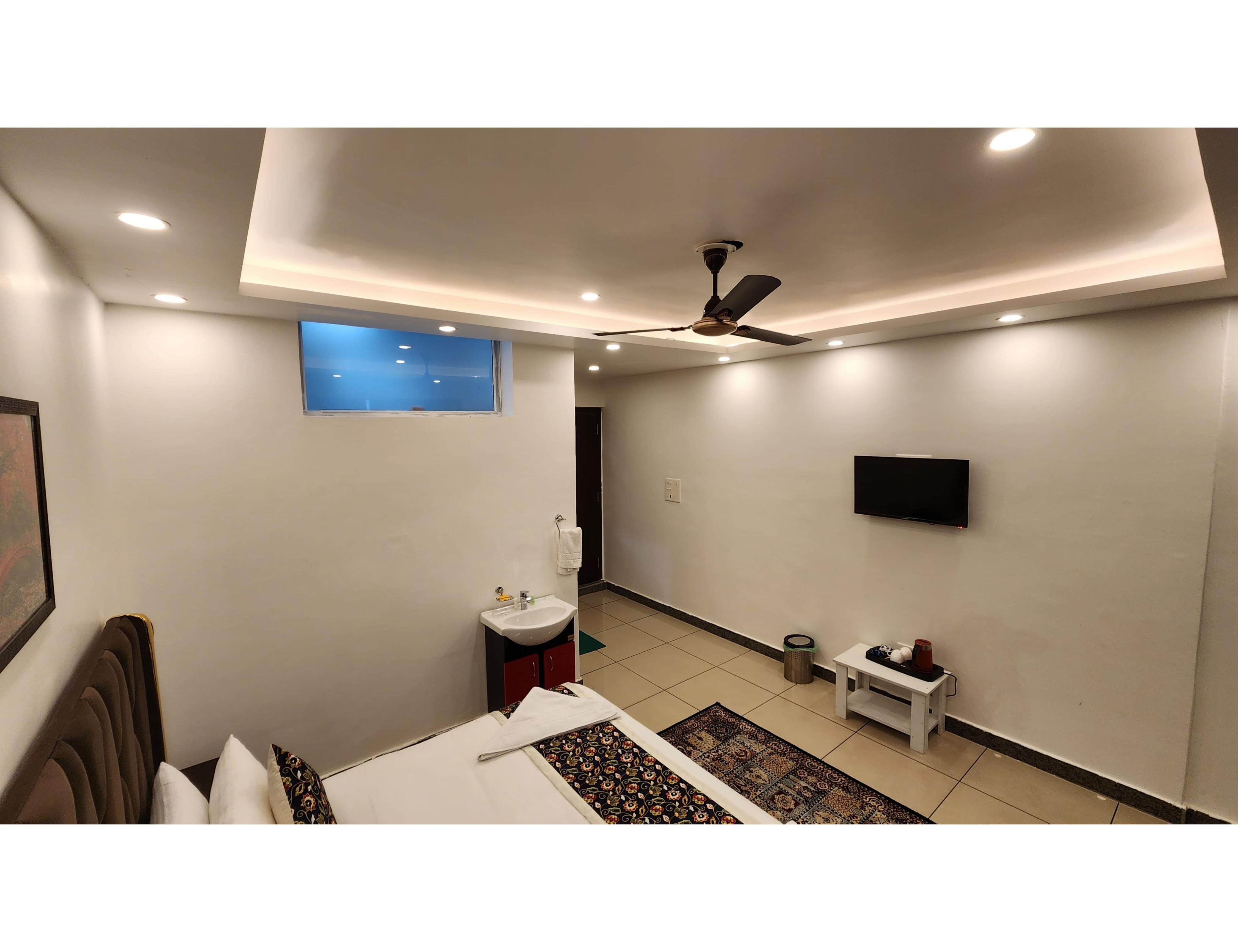 Azizia Inn - Tap to explore photos