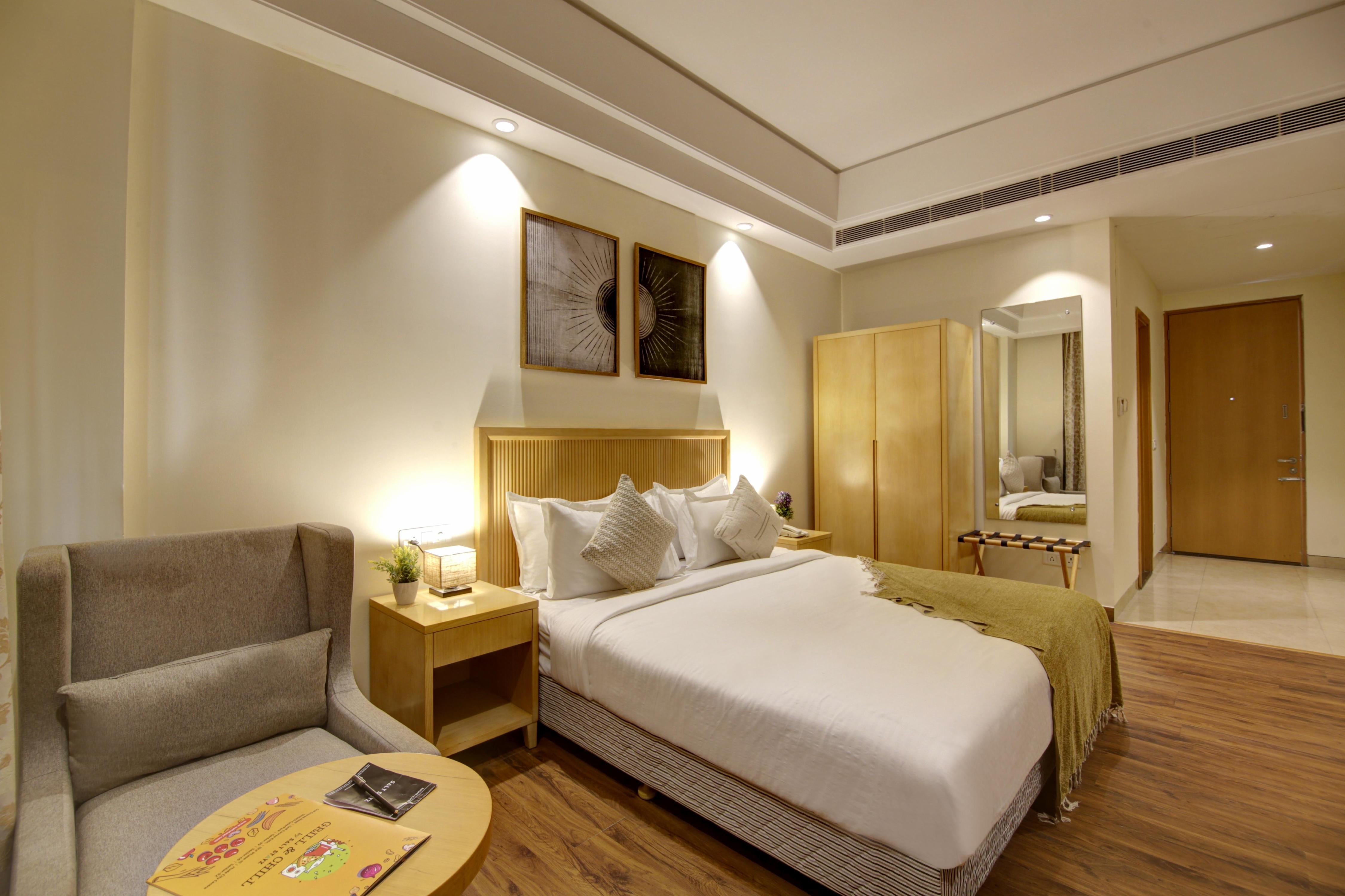 Saltstayz Select - Galleria Market & Golf Course Road