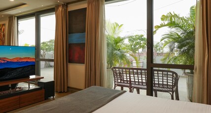Magnolias Luxurious Penthouse | Private Terrace & Mini Bar Room Type - Magnolias Terrace Suite
