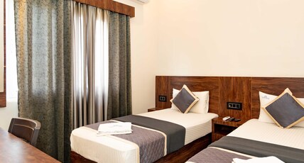 HOTEL ELITE Room Type - Deluxe Twin Bed AC Room(In Second Floor..No Lift) HOTEL ELITE Room Type - Deluxe Twin Bed AC Room(In Second Floor..No Lift)