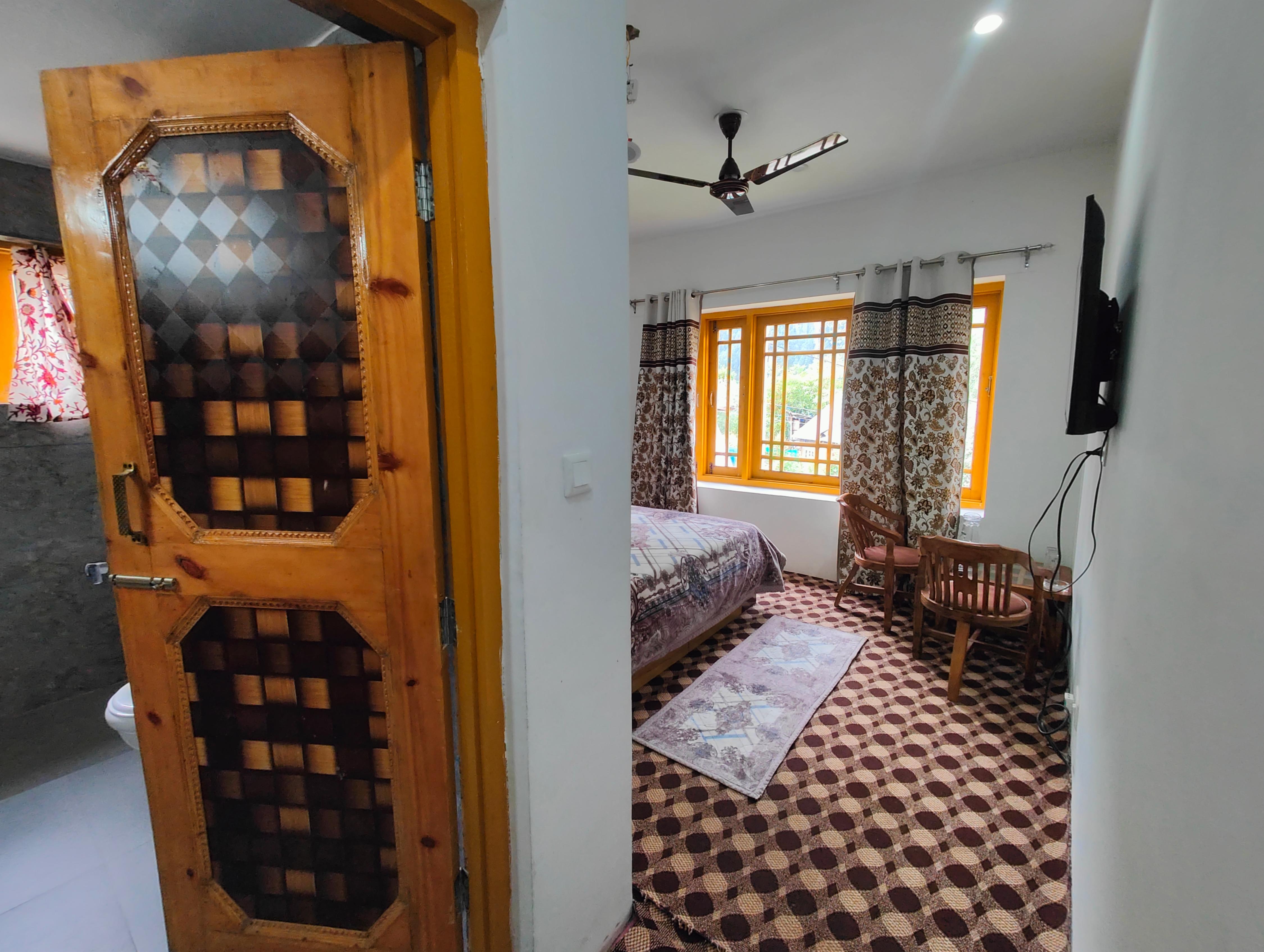 CROWN PLAZA RESORT Pahalgam - Tap to explore photos