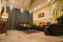 Lime Tree Palatial | Entire 3BHK Apartment @GolfCourse