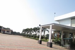 CELEBRATION GREEN MARRIAGE GARDEN