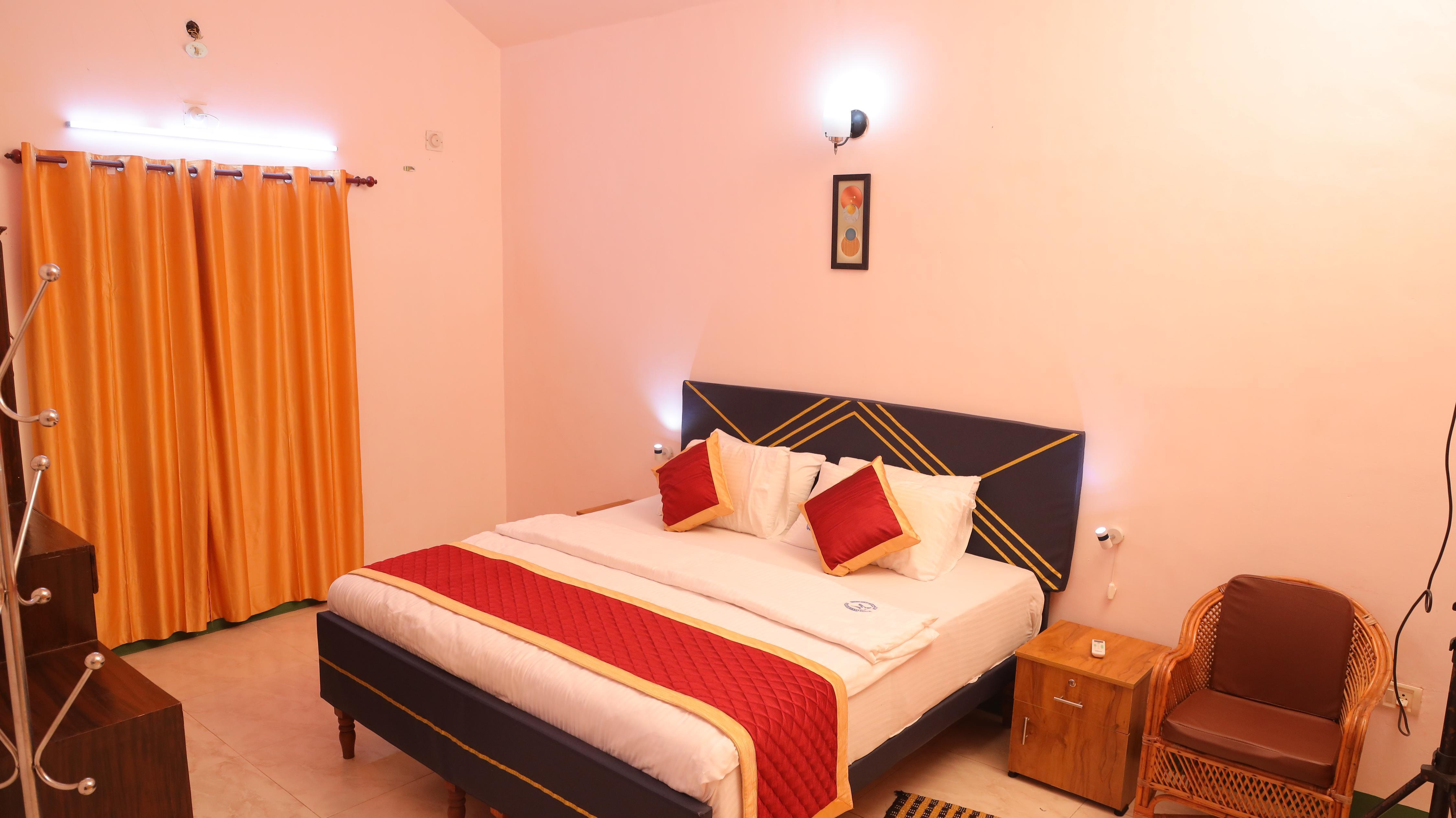 Kuttralam Resorts Room Type - Executive Suite Room