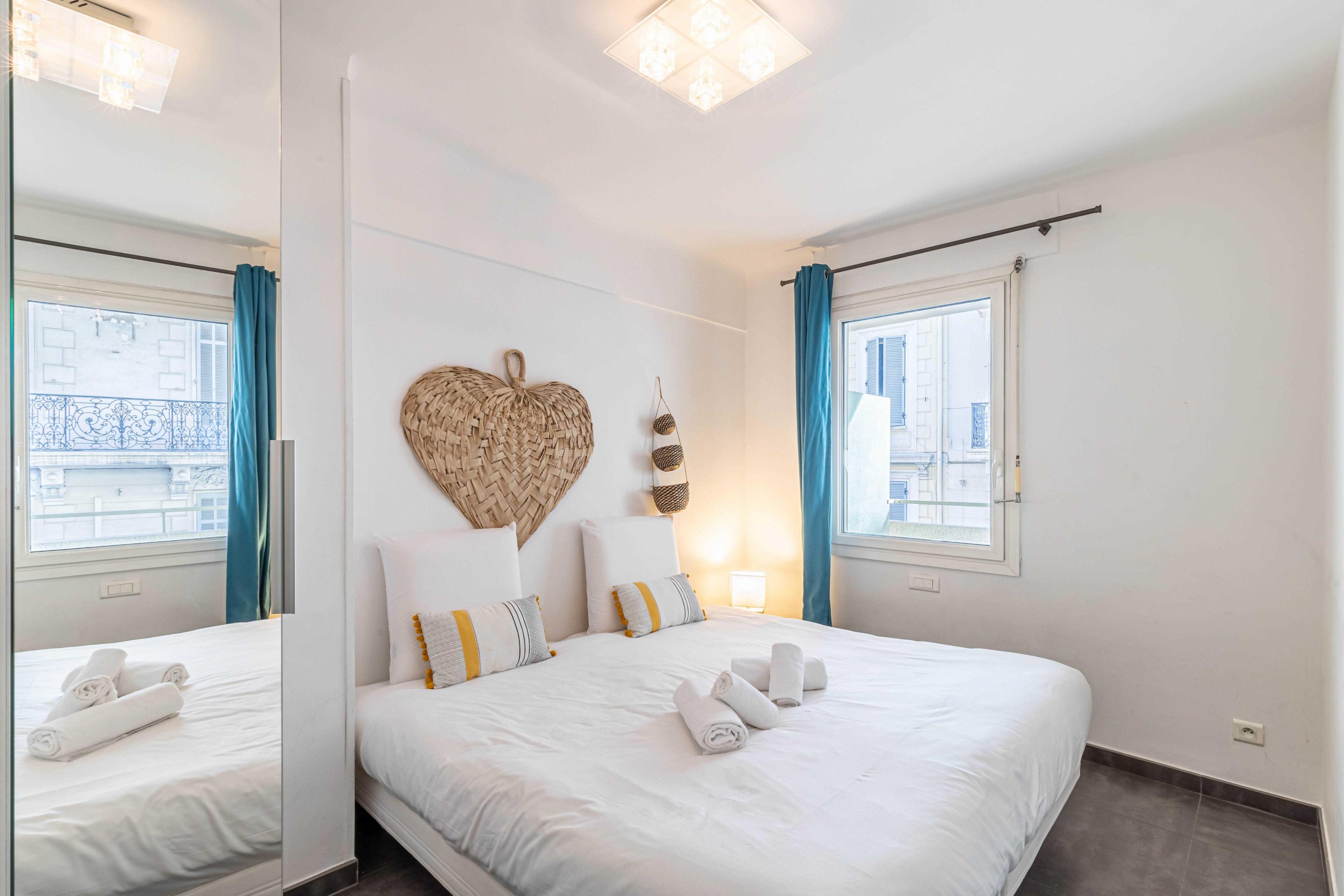 Beautiful apartment with balcony Center Cannes