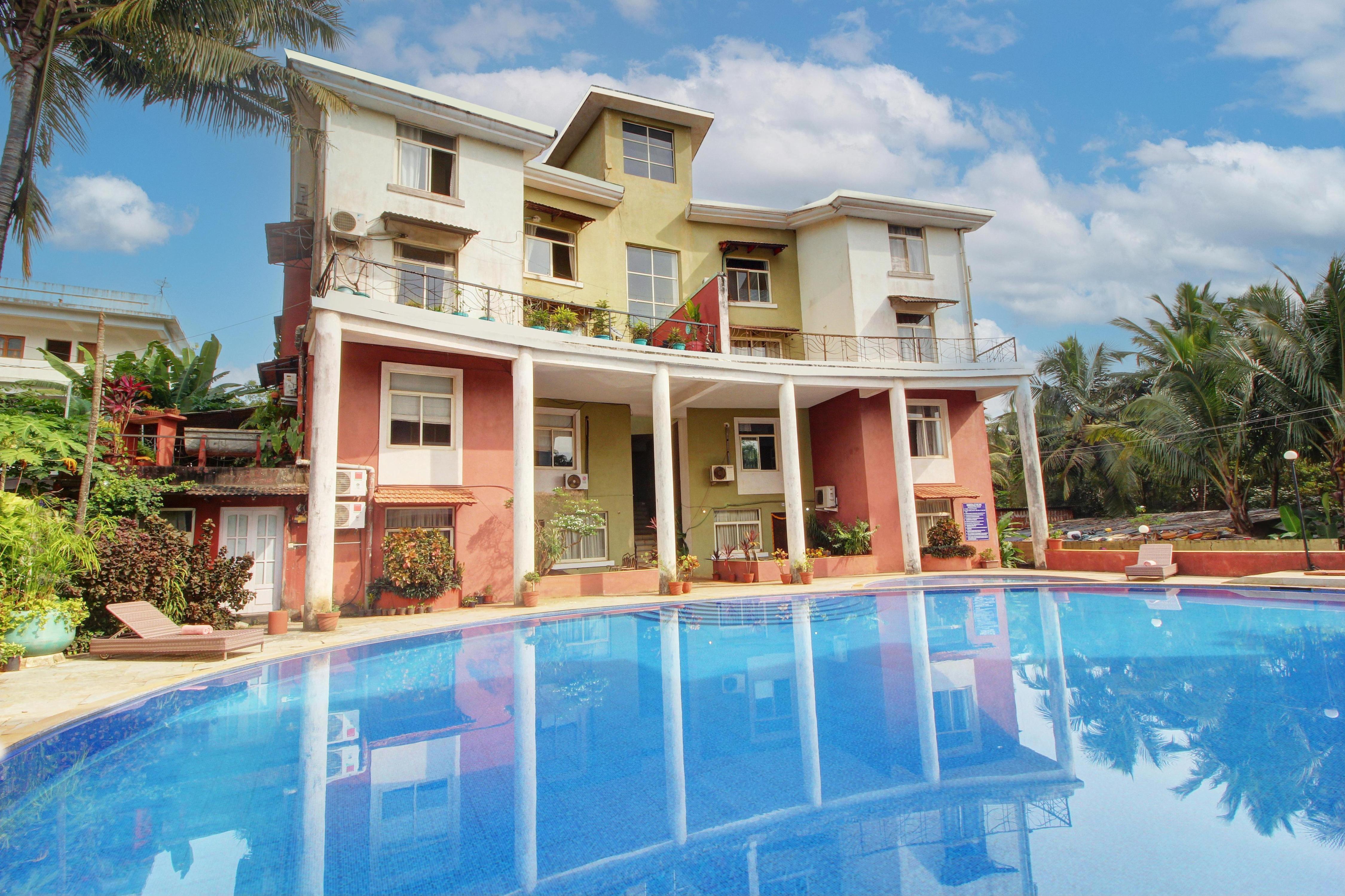 Periwinkle Sunshine 2BHK Apt Anjuna N Assagao - Tap to explore photos