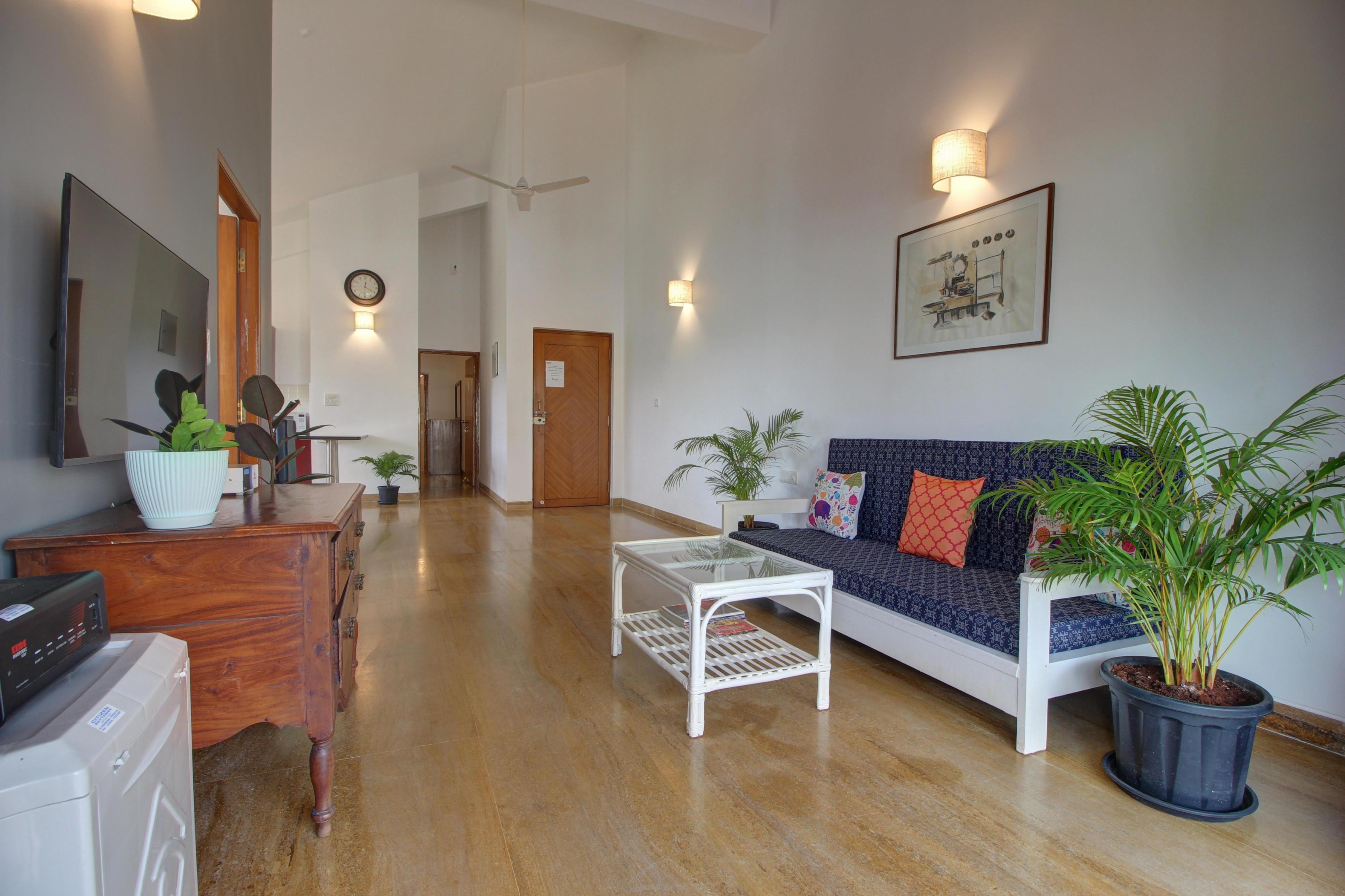 Periwinkle Sunshine 2BHK Apt Anjuna N Assagao - Tap to explore photos