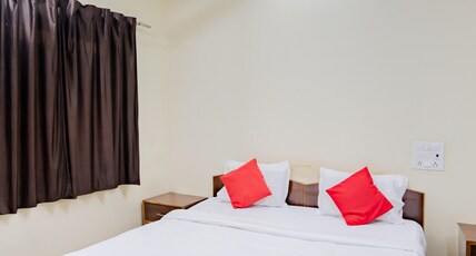 Prince Guest House and Restaurant Room Type - Exclusive Deluxe Room