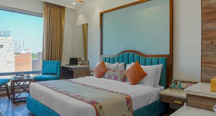 Hotel AK Continental | 900m from Golden Temple Room Type - Executive King Bed Room With City View Hotel AK Continental | 900m from Golden Temple Room Type - Executive King Bed Room With City View