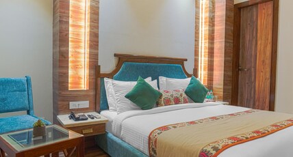 Hotel AK Continental | 900m from Golden Temple Room Type - Deluxe Room King Bed with City View Hotel AK Continental | 900m from Golden Temple Room Type - Deluxe Room King Bed with City View