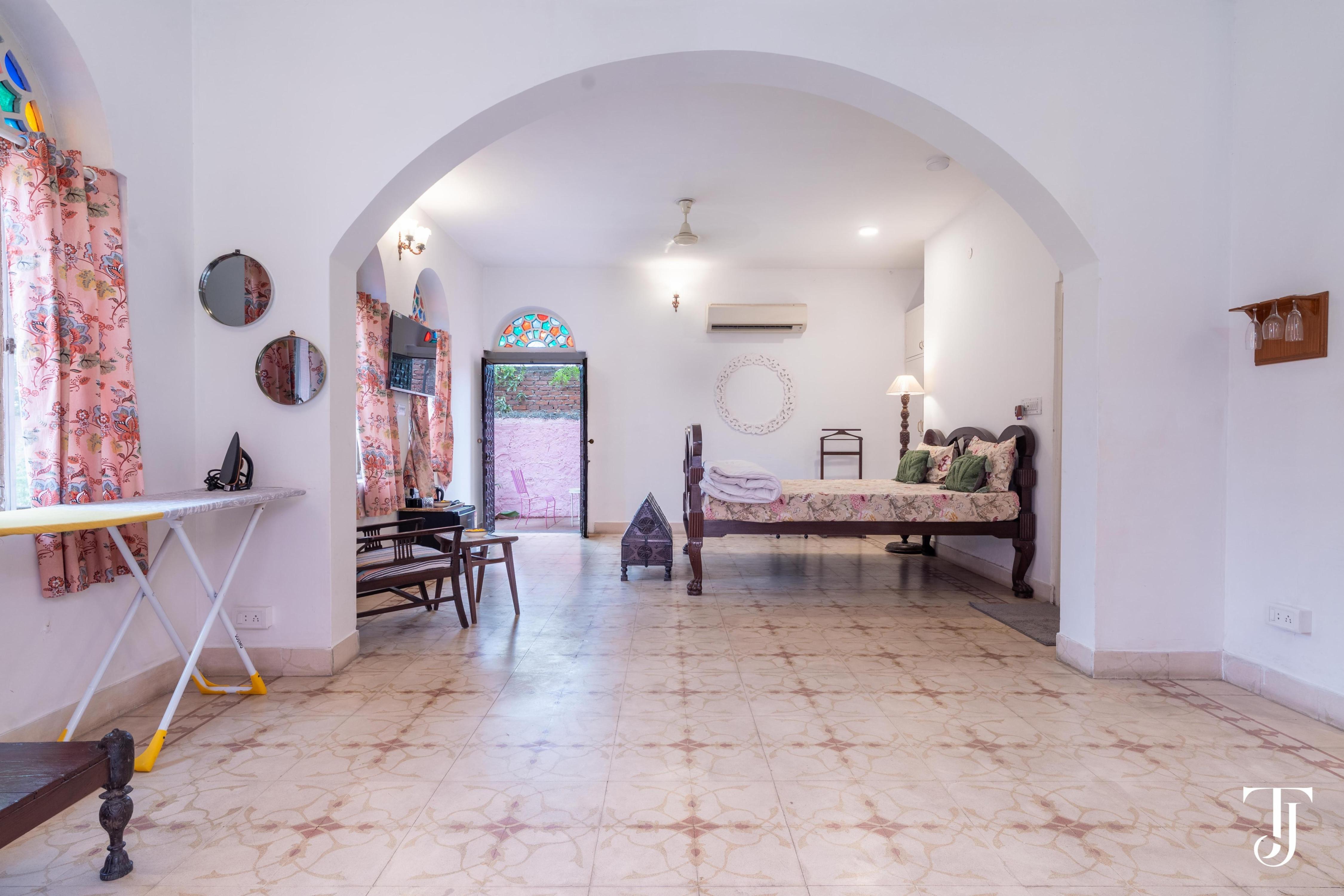 Anandmai Heritage Homestay - Tap to explore photos