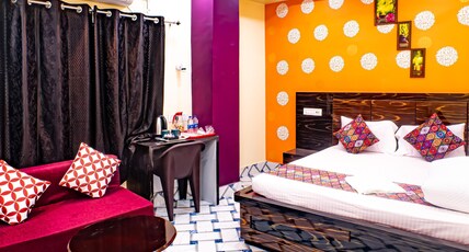 The Vinayak Hotel and Banquet Room Type - Super premium double bed ac
